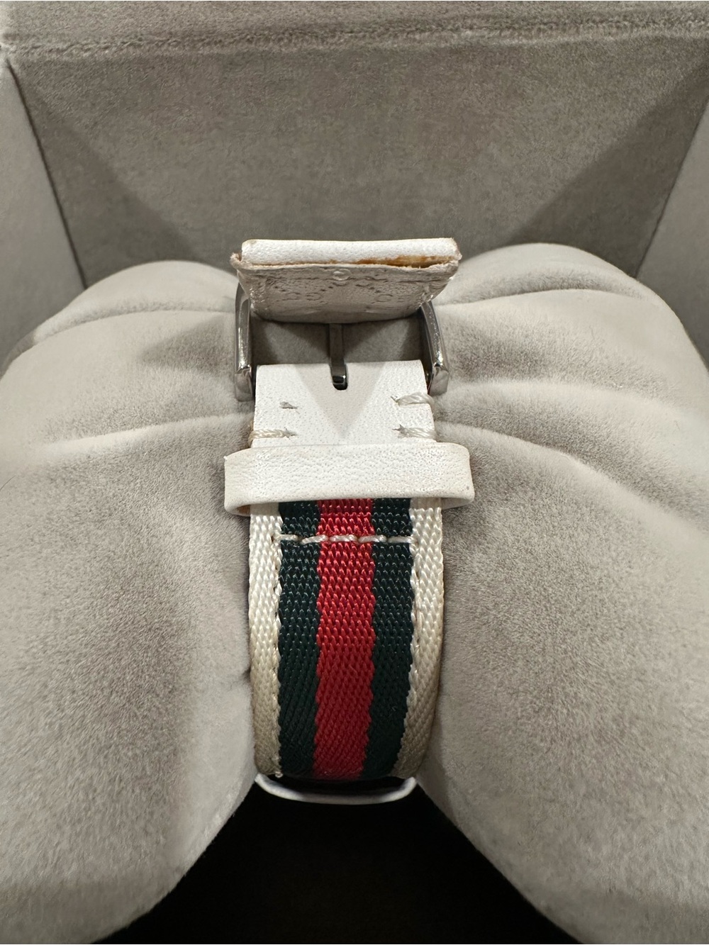 Gucci White Strap Watch with Green and Red Center Stripe - Picture 5 of 10